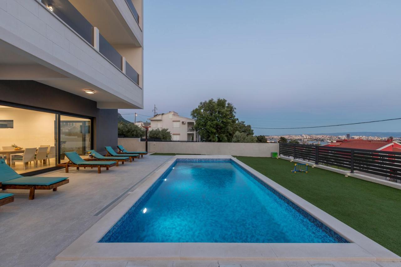 Luxury Villa La Nonna Ana - Heated Pool, Sea View, Near Split Kaštela Extérieur photo
