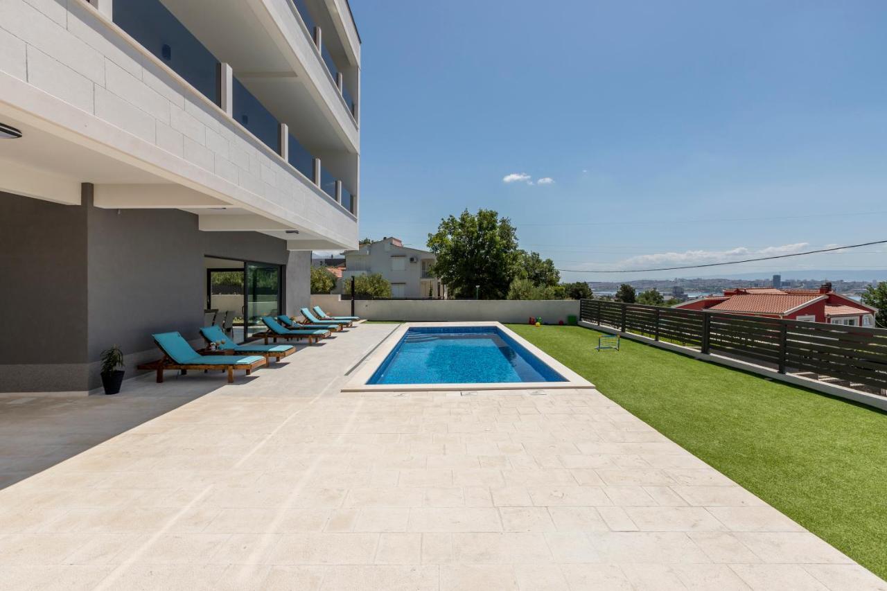 Luxury Villa La Nonna Ana - Heated Pool, Sea View, Near Split Kaštela Extérieur photo