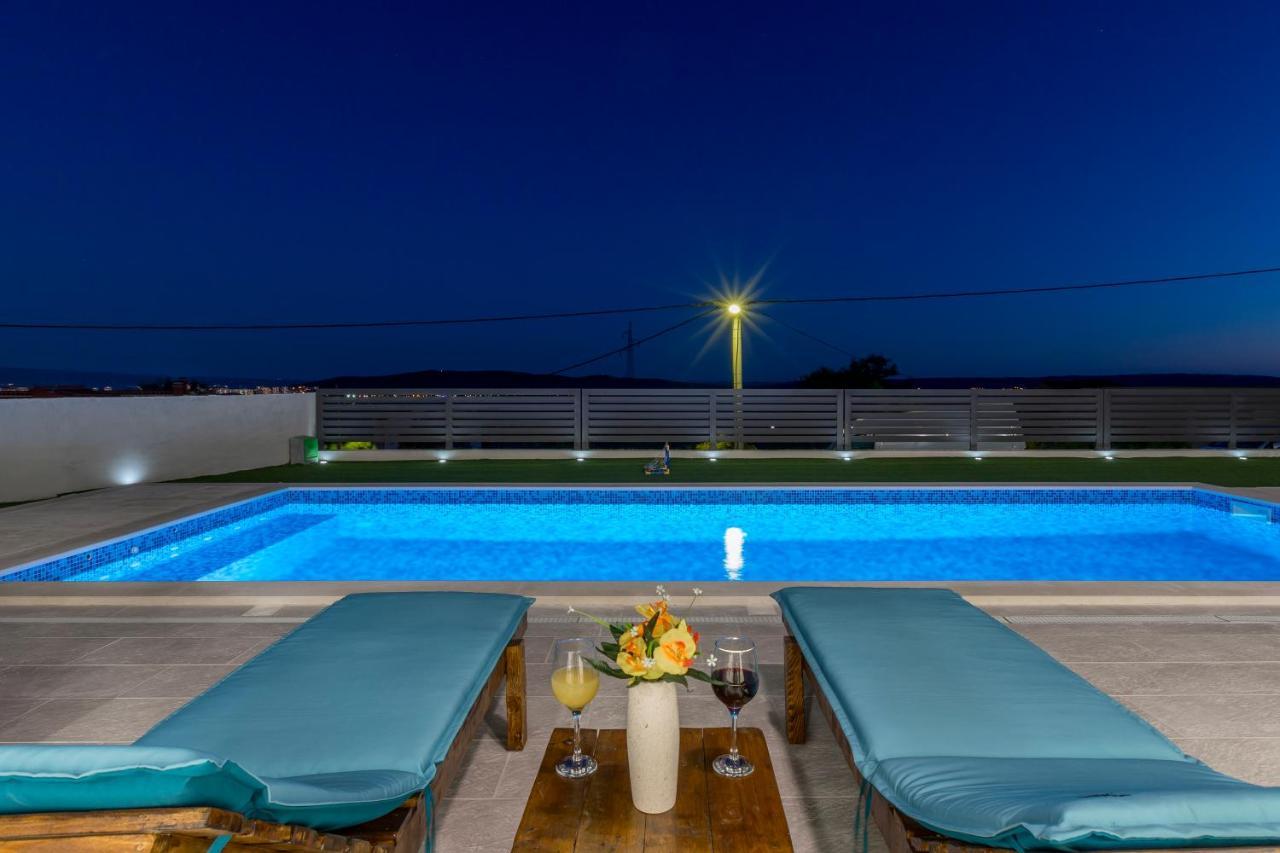 Luxury Villa La Nonna Ana - Heated Pool, Sea View, Near Split Kaštela Extérieur photo